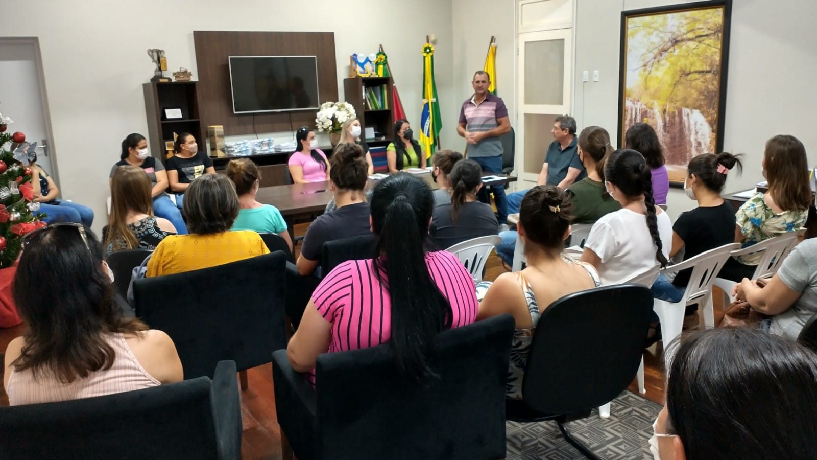 Governo Municipal realiza entrega de uniformes aos Agentes de Saúde e Endemias